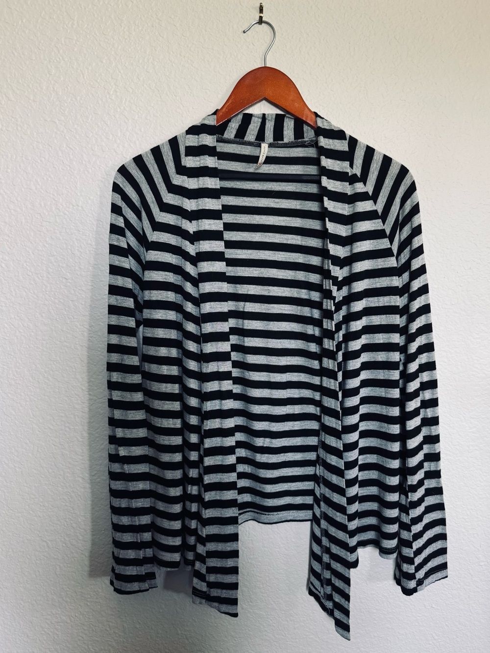 Olivia Moon Black Gray Striped Cardigan Top M